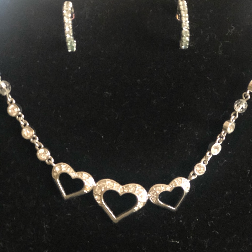 Annaleece by Devries 3 hearts necklace - Picture 5 of 5
